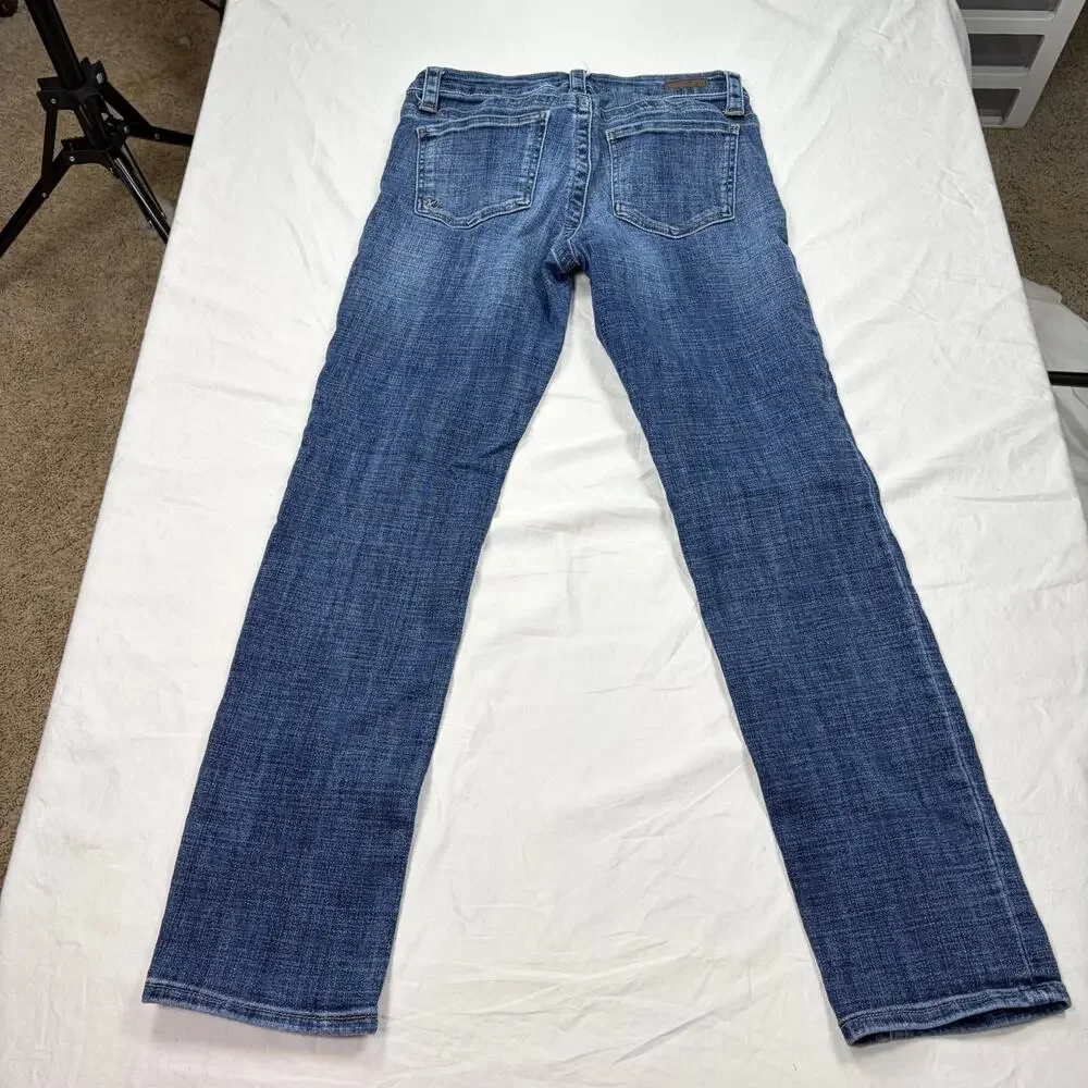 Kut from the Kloth straight leg dark wash mid rise jeans. Size 4. denim